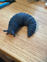 Load image into Gallery viewer, Articulating Fidget Slug